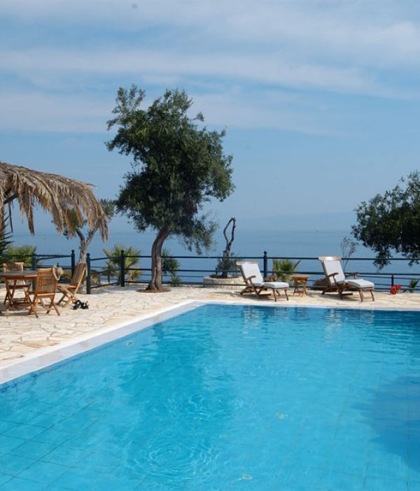 EXCLUSIVE APARTMENTS